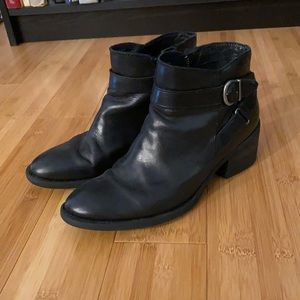 Born Black Binghamton Heeled Ankle Boots, Size 7.5